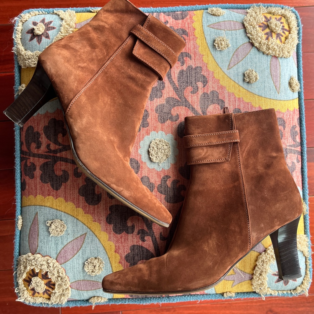 Salvatore Ferragamo Molly heel Boots Booties in cognac brown calf suede